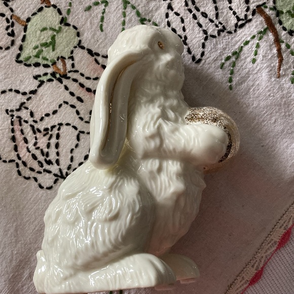 Easter Bunny Marked "Made In China Alliance Power". - Picture 6 of 8